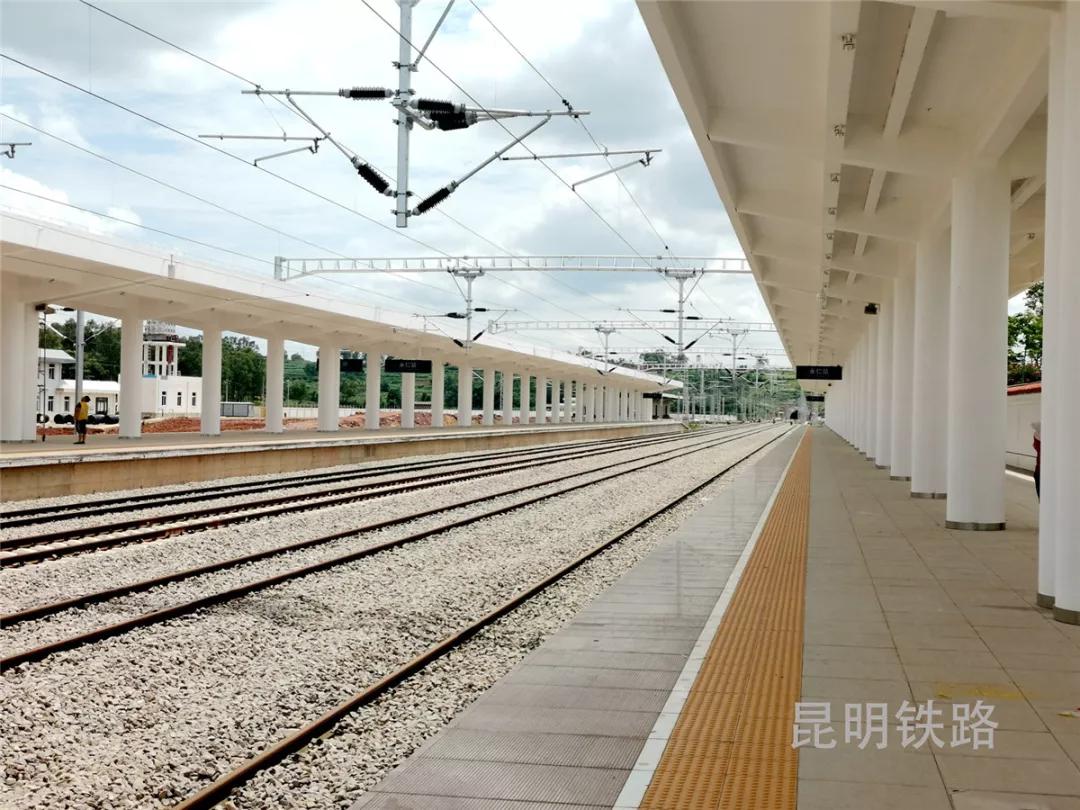 昆明到攀枝花的动车经过哪些站,昆明至攀枝花几小时