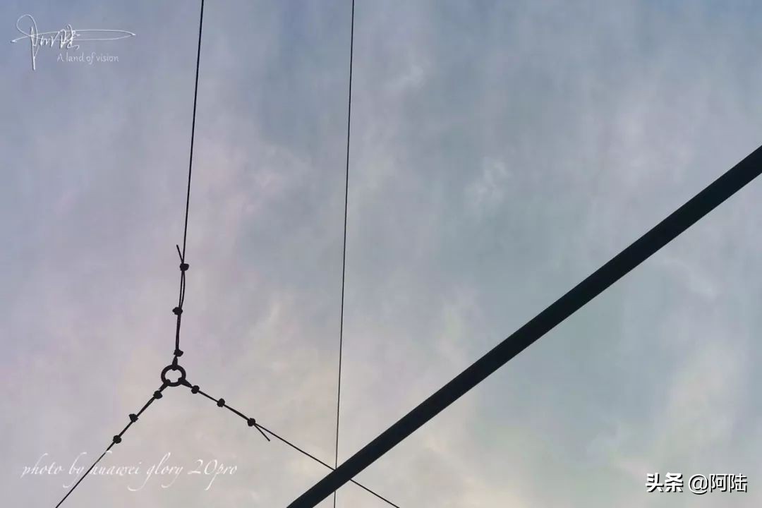 杭州还有带辫子的电车吗,杭州街上电线