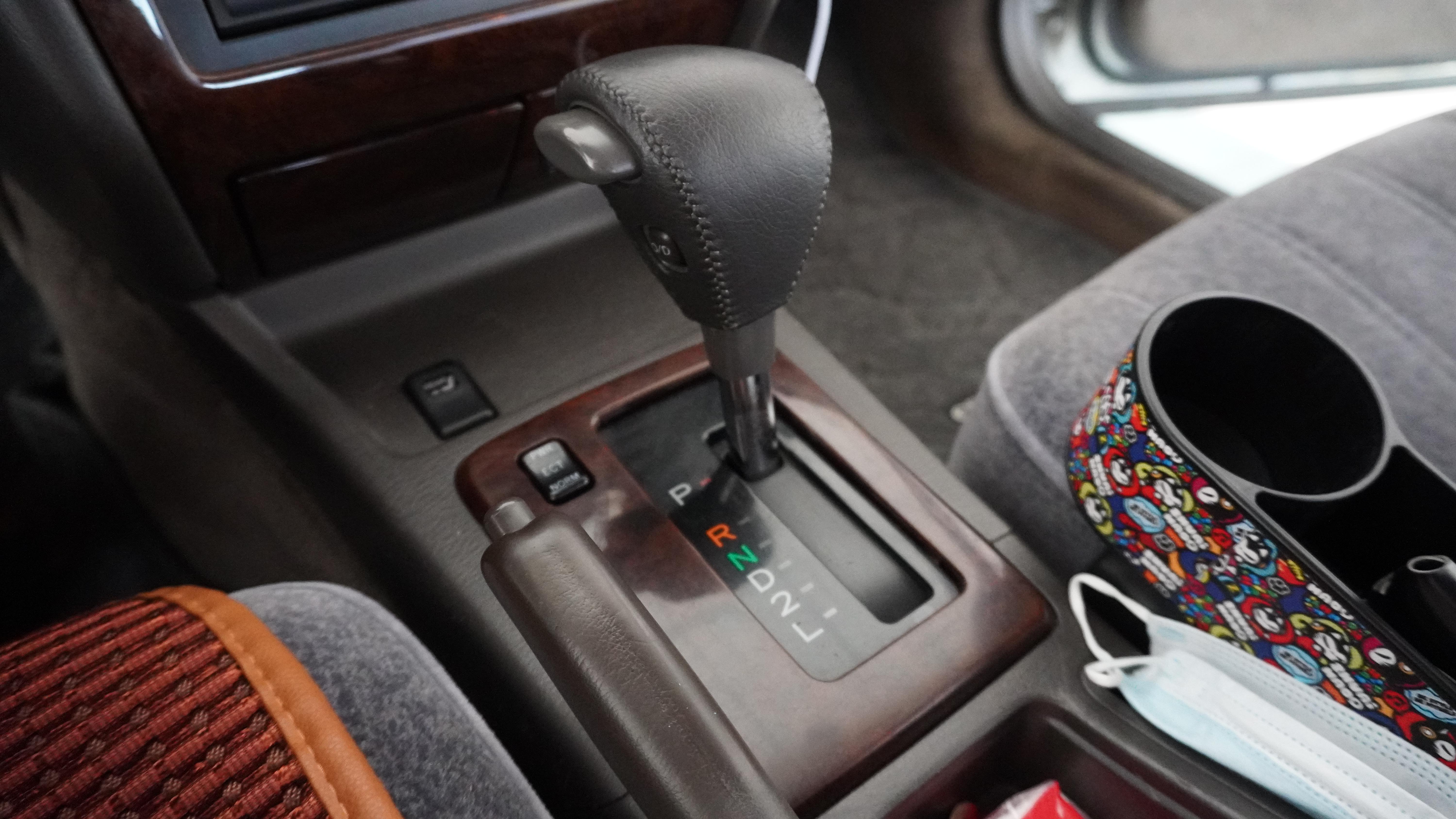 一个懂你的老友,2018款日本试驾丰田皇冠第15代