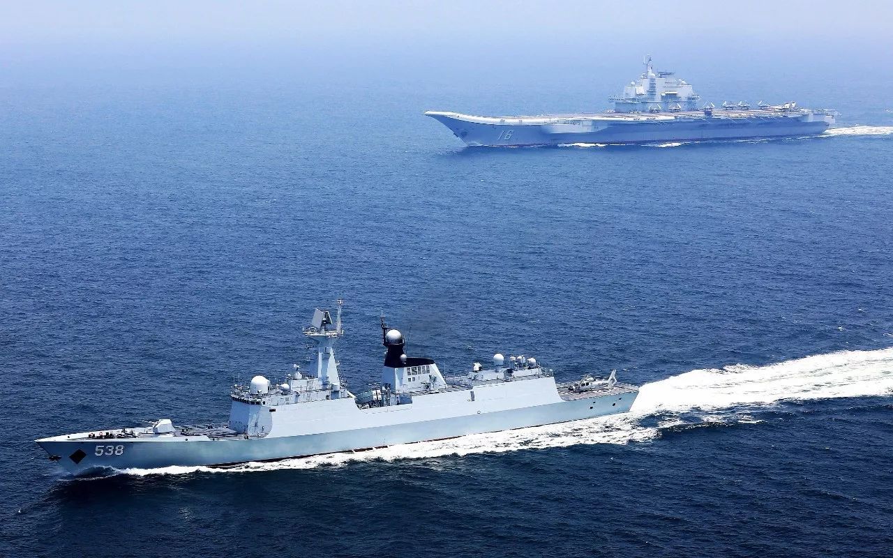 1997年香港回归在即，英舰故意闯入南海搞事情，中国海军教他做人