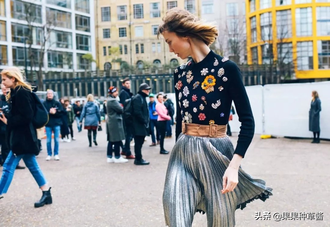 纵有风情万种的歌曲,纵有千种风情万种