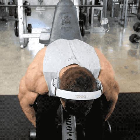 三个绳索练后肩锻炼动作,打造宽肩完美身材比例的好方法