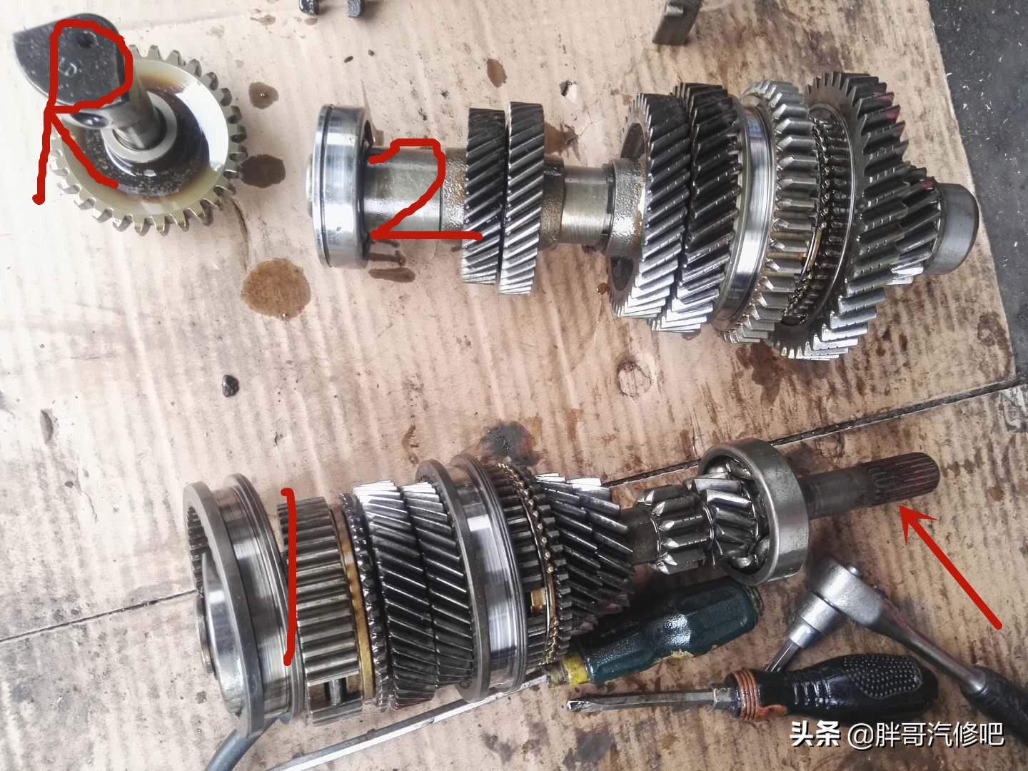 变速箱拆解全部过程,一个垫片搞定手动变速箱异响