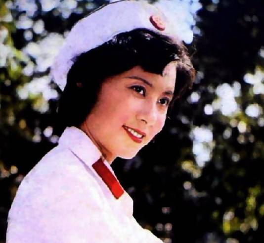 陈国军刘晓庆姜文三人照片,陈国军找姜文谈话