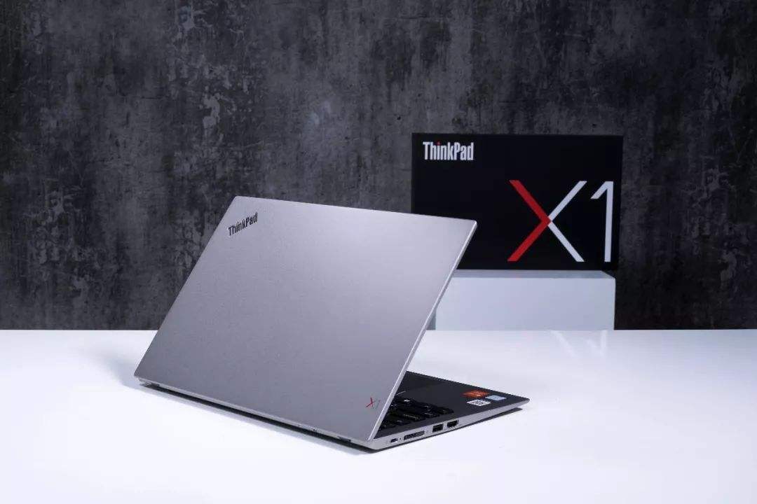 联想thinkpad x1 carbon怎么样 (thinkpadx12019carbon深度体验)