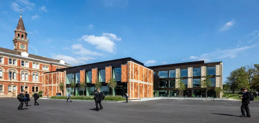 英国公学和私立学校的区别,美国私校与英国公学