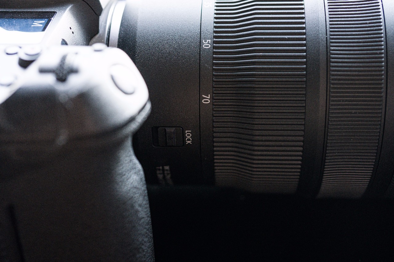 佳能rf大三元镜头2470,佳能rf24702.8防抖吗