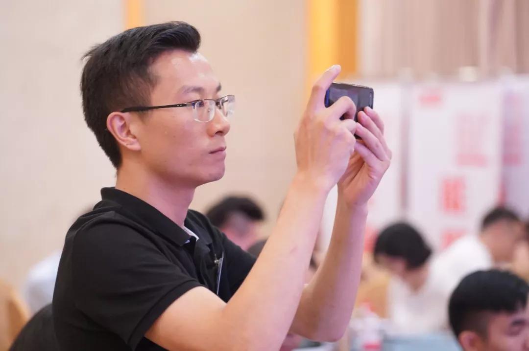 优秀的企业家管理自己团队,卓越的企业家和高效的领导者