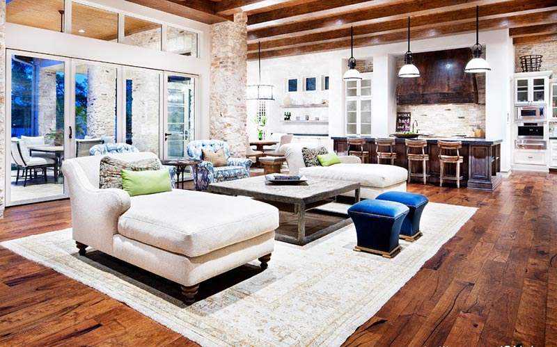 卖地板的销售员赚了你的钱还笑话你，因为你不懂地板颜色怎么选