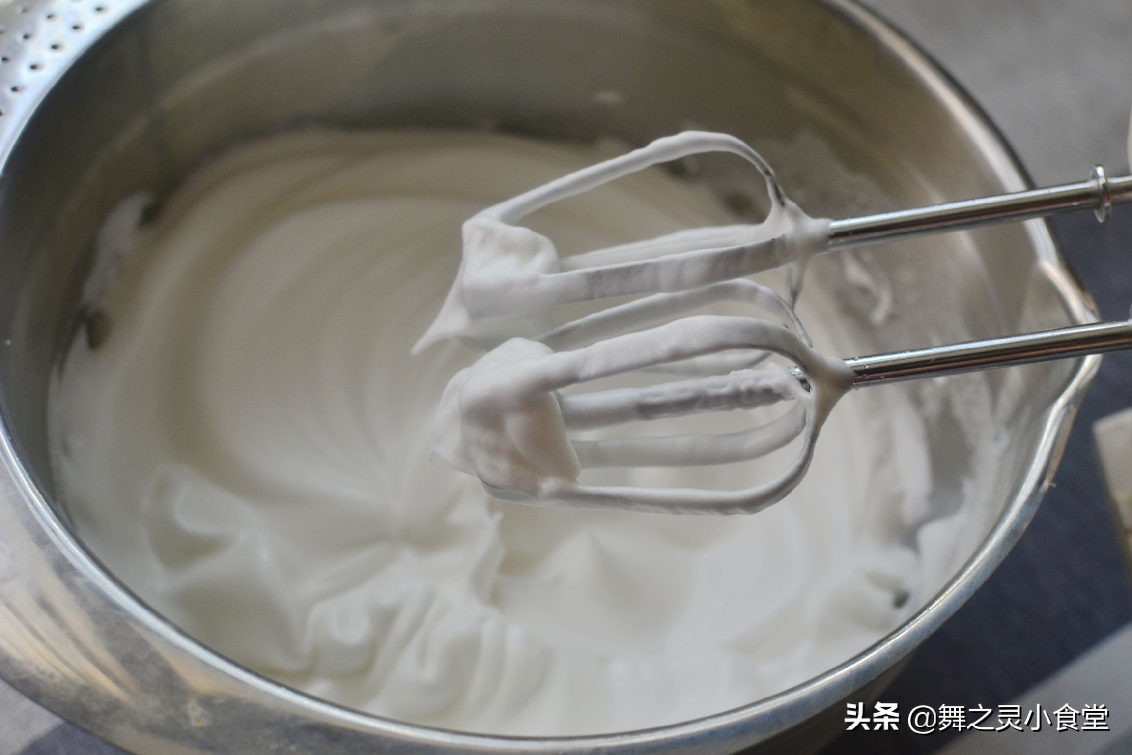 用旺仔牛奶和鸡蛋做蛋糕不用烤箱,8寸蛋糕鸡蛋不用分离烤箱做法