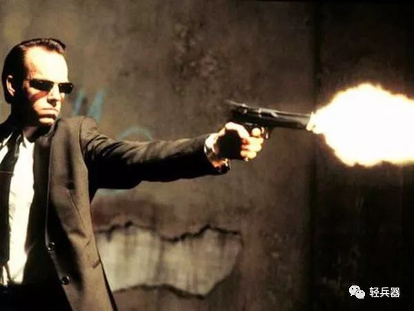 沙漠之鹰手枪威力巨大,沙漠之鹰手枪后坐力