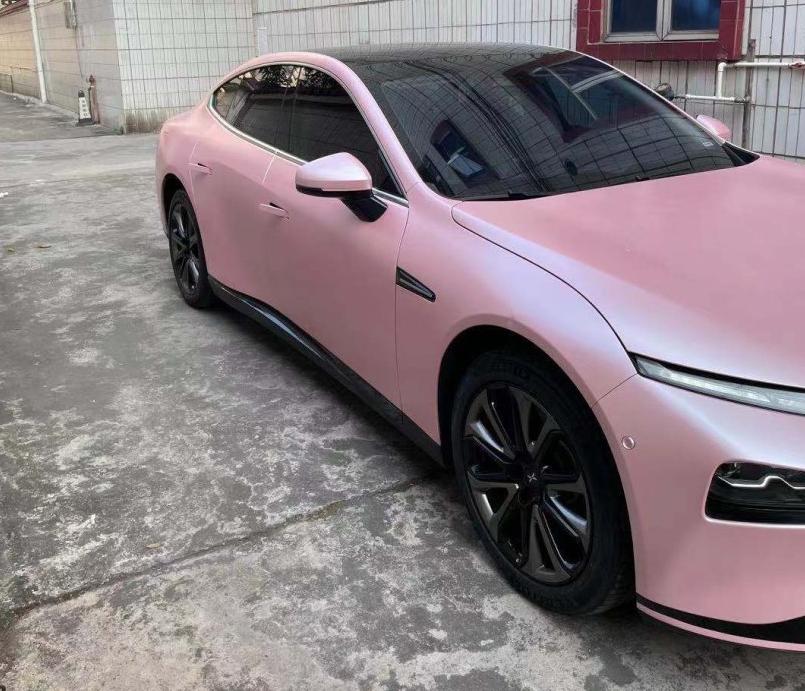 小鹏p7什么颜色的车衣适合女生 (小鹏p7车衣什么颜色好看女生)