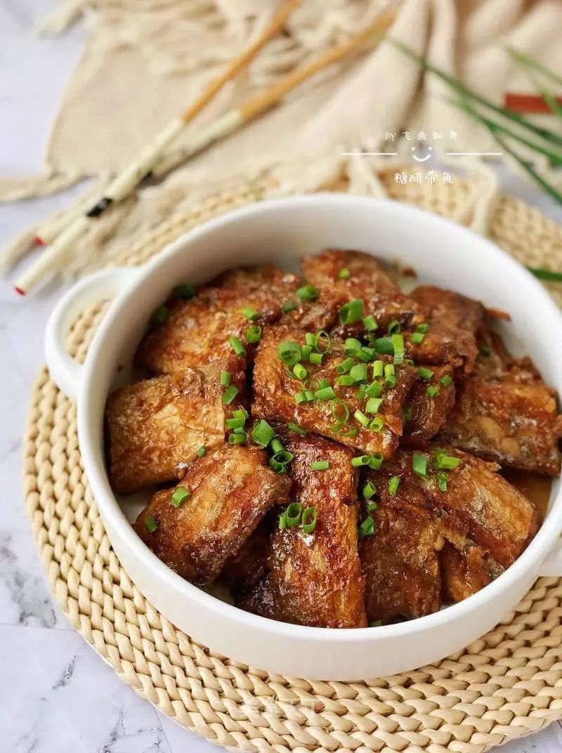 高压锅焖酥带鱼的正宗做法,带鱼段油炸的家常做法视频