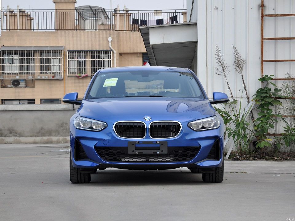 宝马1系真的很丢人吗,宝马1系和思域哪个更值得买