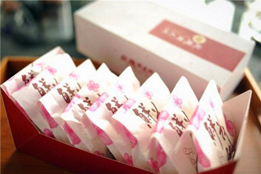 云南玫瑰鲜花饼好吃实惠味更美,云南的鲜花饼果然很香