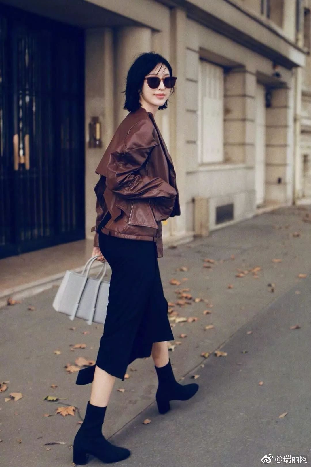 今年最火的马丁靴短靴,马丁靴英伦风炸街短靴