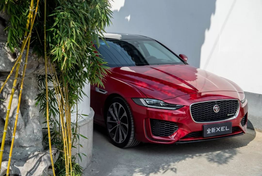 21款白色捷豹xel试驾视频讲解,捷豹xel200ps青春运动版试驾