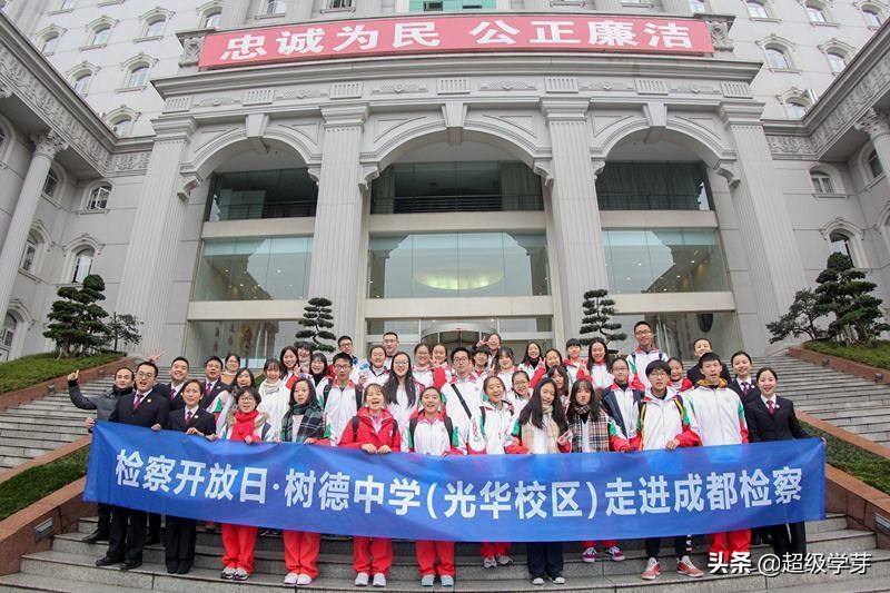 成都初升高：深度解析，九外VS九光，哪个更好？