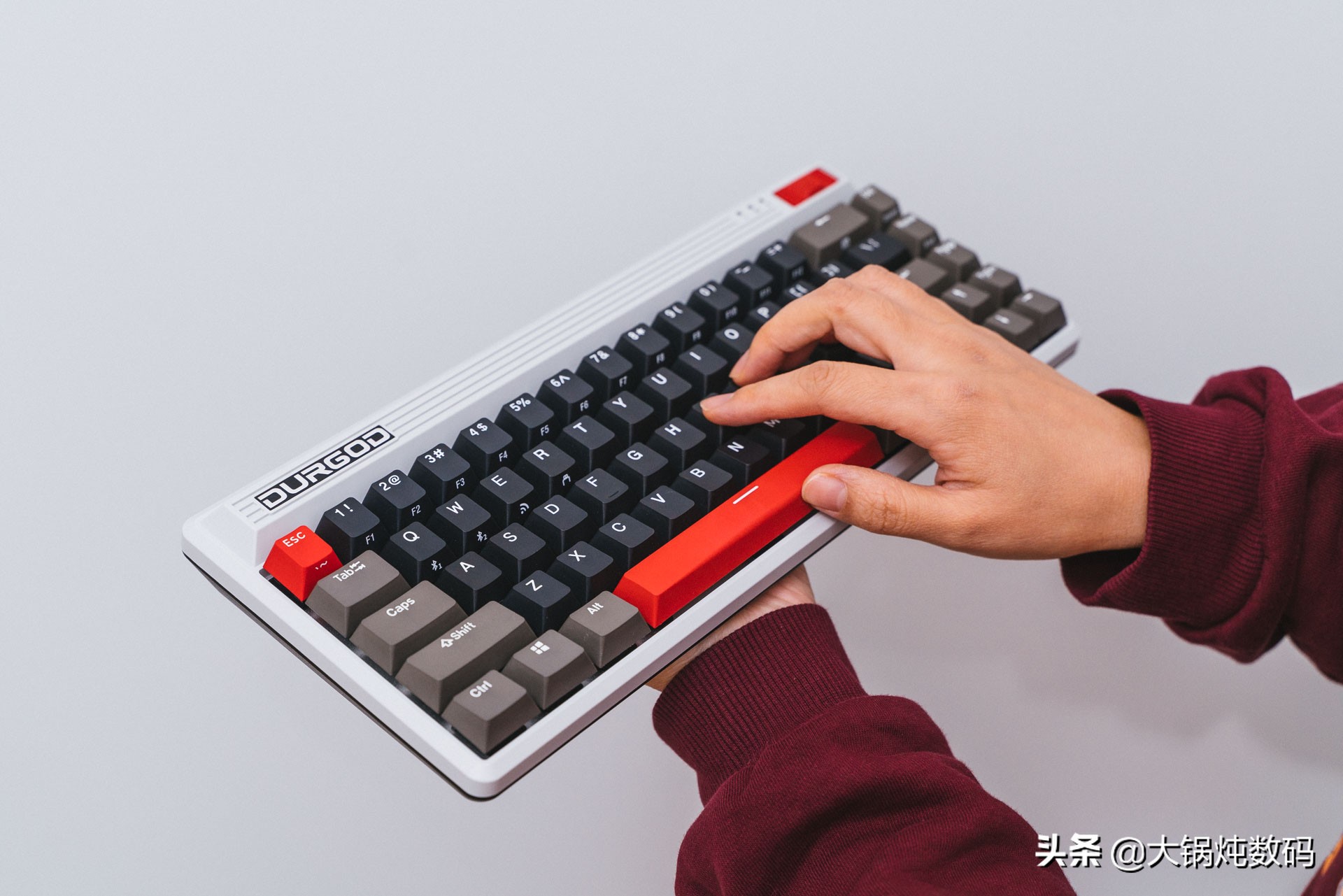 杜伽fusion键盘红轴,杜伽fusion键盘好用吗