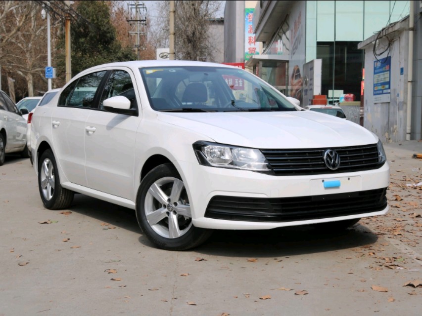 开了三年的大众朗逸还能值多少钱,开了三年朗逸换新车