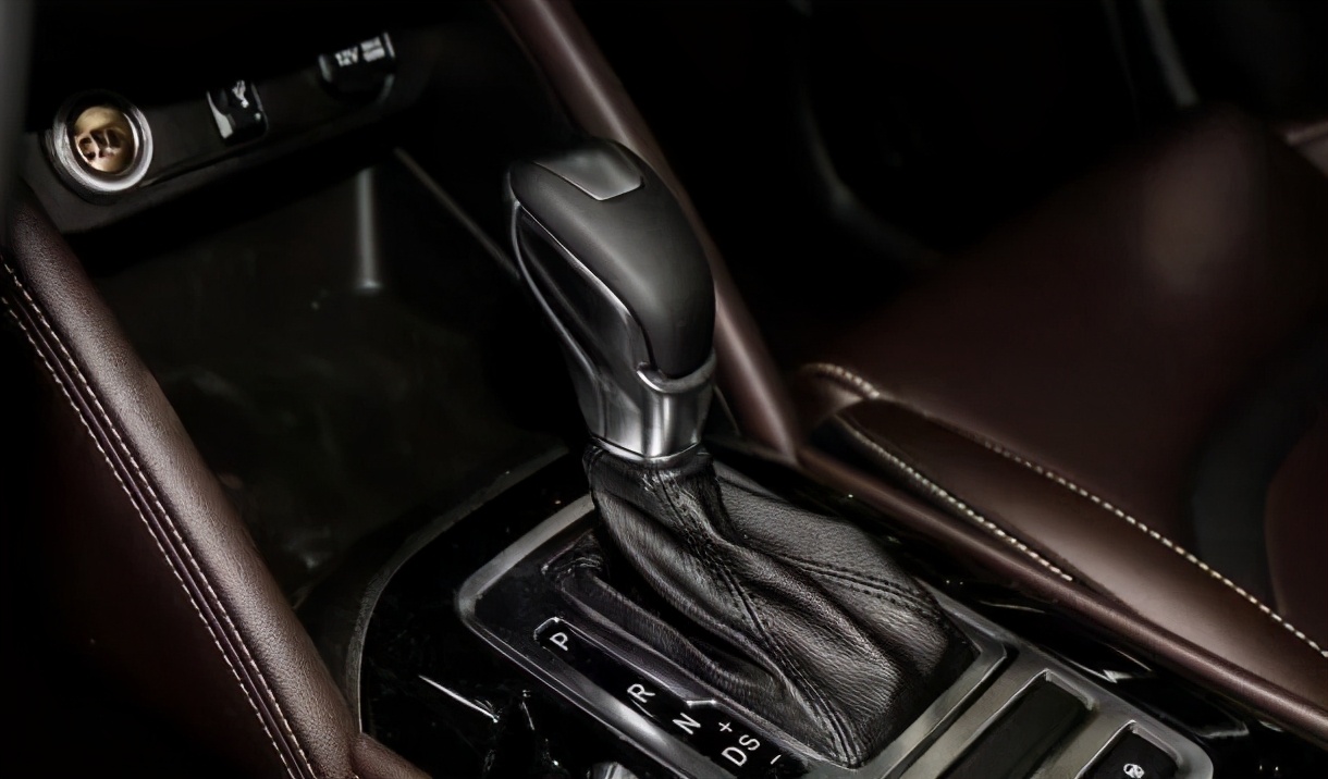 95后小伙喜提车,90后小伙子喜提神车