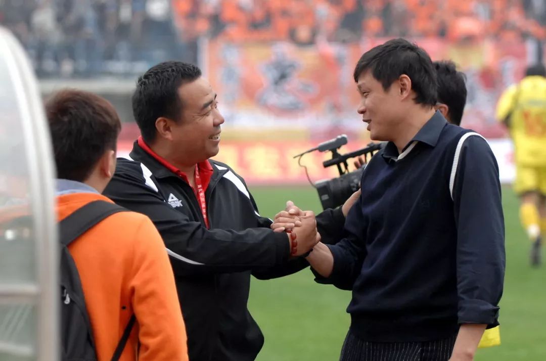 7年210场！他在*疆新**足球的功与过，只能留给历史去评述了