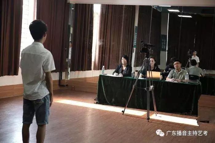 播音主持艺考需要考虑的问题,事业编播音主持面试真题