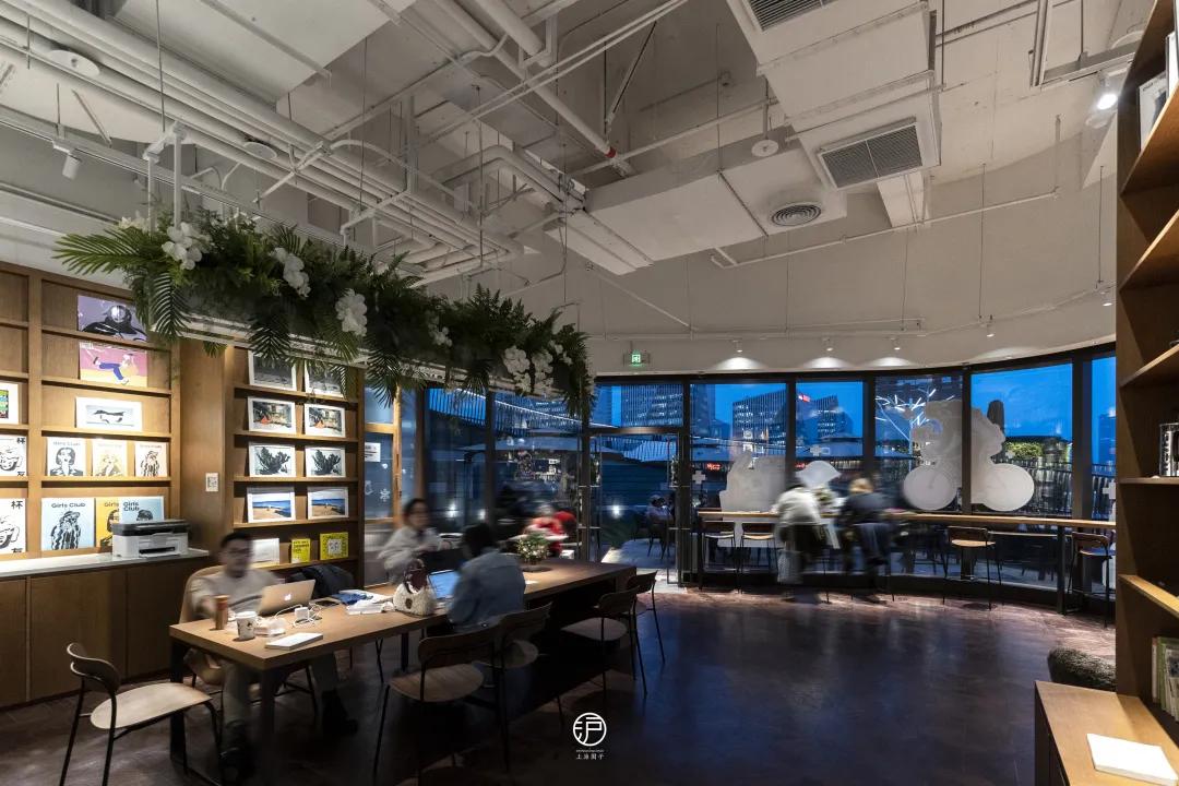 christiandiorcouture前滩太古里店,dior圣诞树前滩太古里