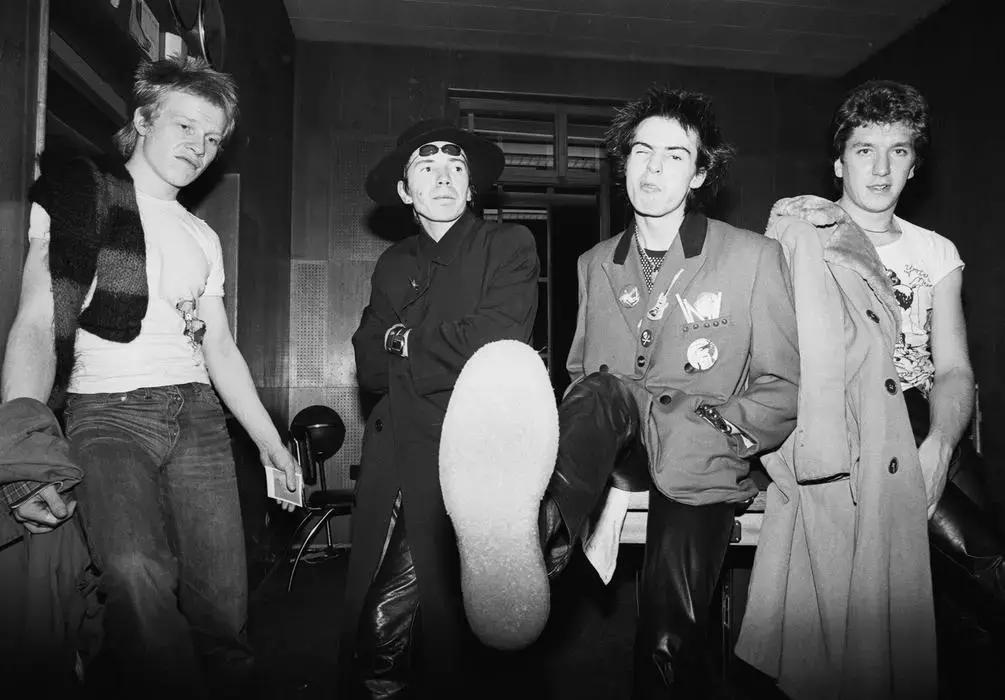 威豹发家史,黑豹乐队属于什么摇滚