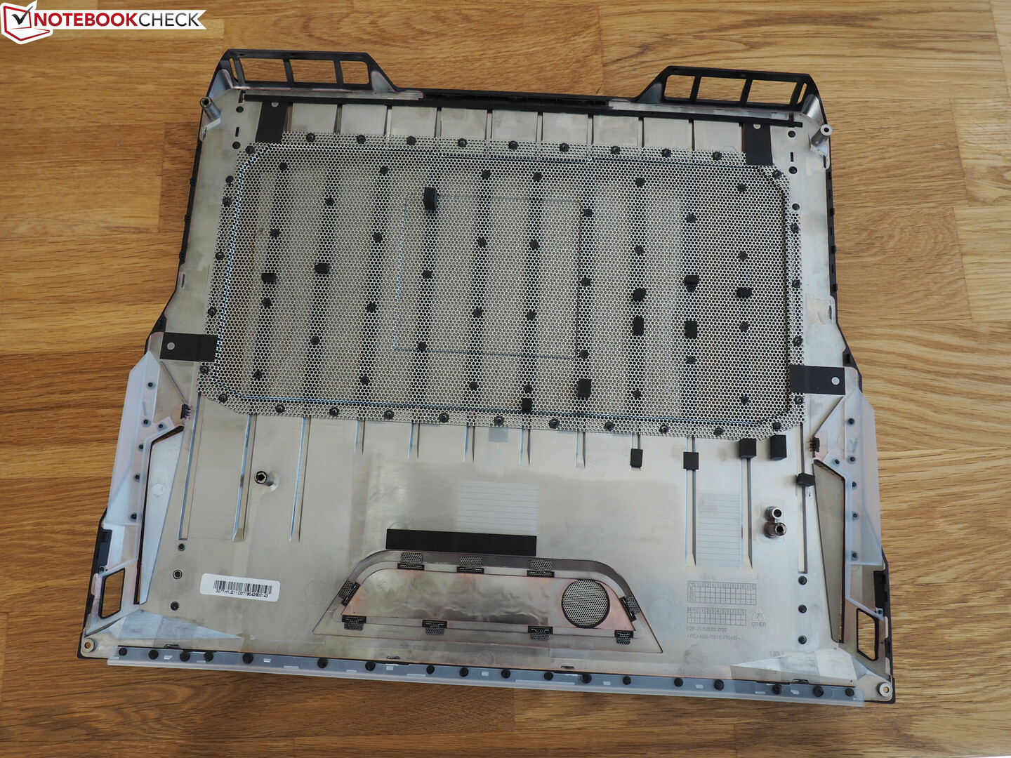 微星gp76和rog枪神6plus,电竞本微星ge76评测