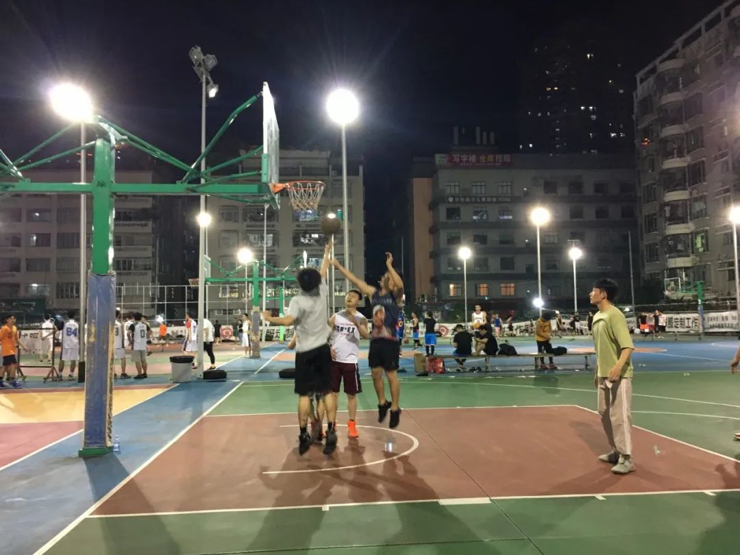 深圳粤迪幸福/王朝新能源车主俱乐部篮球友谊赛热血完结