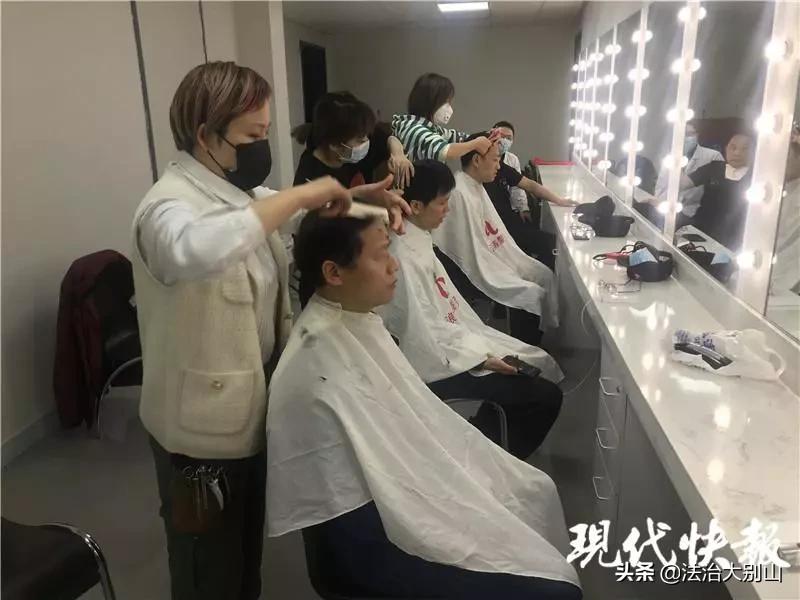 国家紧急医学救援队广东出征武汉,22支国家紧急医学救援队齐聚湖北