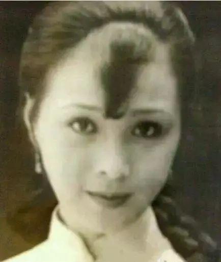 大美女刘晓莉：为了女儿刘亦菲，放弃了事业，丢掉了婚姻