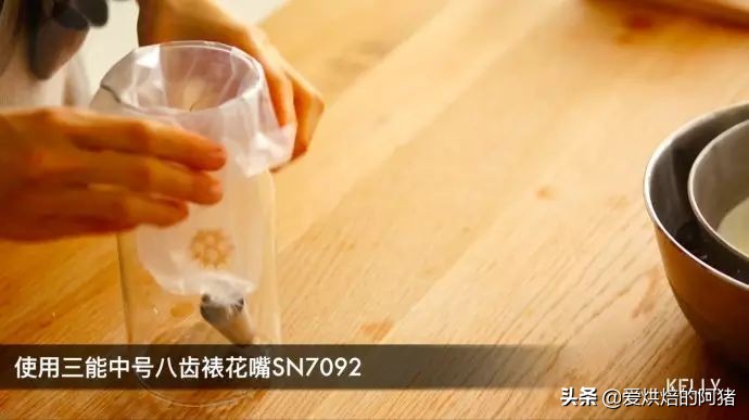 邱莹莹同款草莓奶油蛋糕，基础戚风胚，徒手脱模剖片及抹面挤花