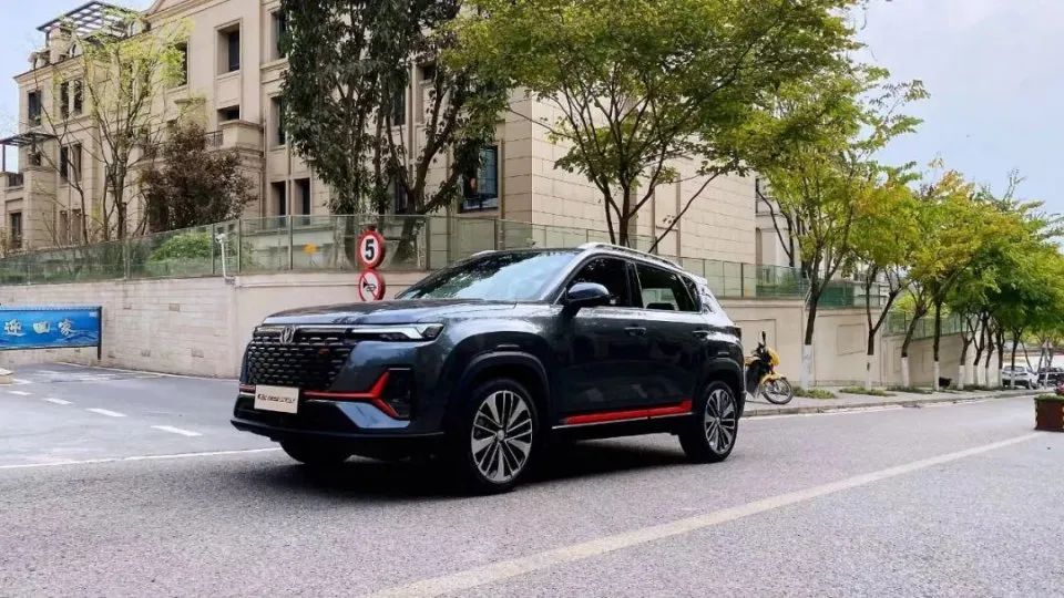 小型suv和轿车的优缺点,车主反馈油耗最低的十款小型suv