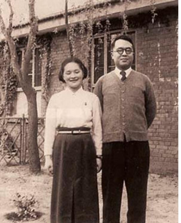 女儿永远是爸爸的小棉袄不管多大,女儿永远是爸爸的小棉袄父爱如山