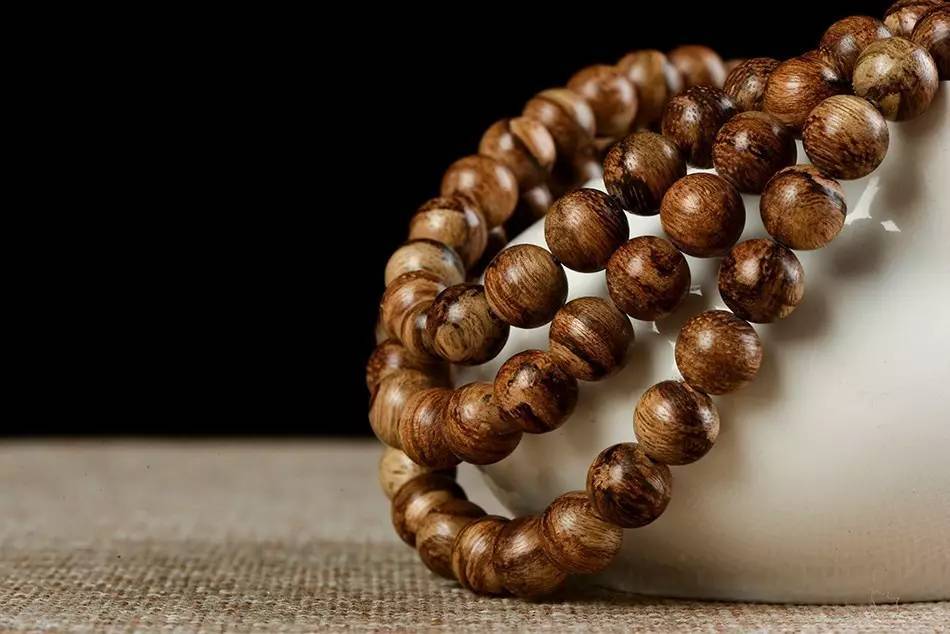 都说手串俗,俗里也有大学问