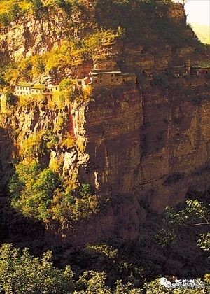 苍岩山，因天工人力的浑然绝配名扬四海，南阳公主的功德更添风韵