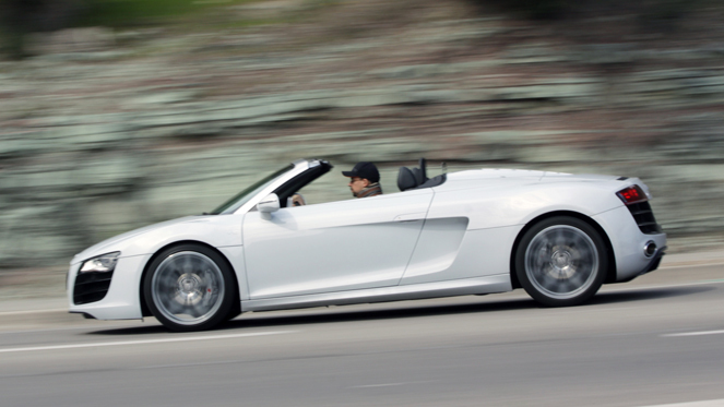 视频测试-奥迪R8V10Spyder：自由V10