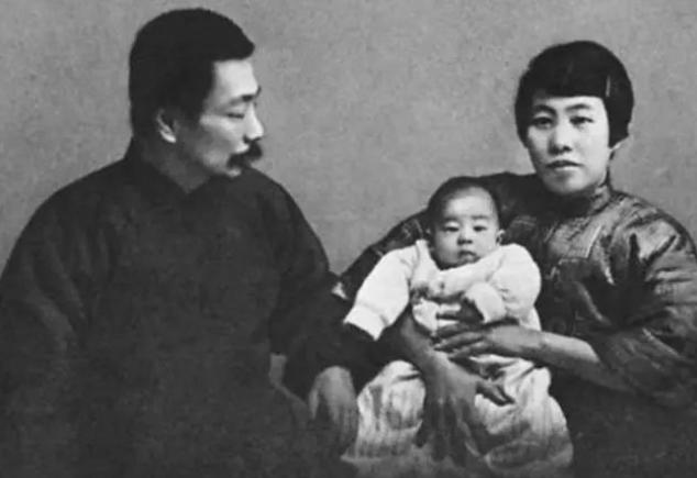 26岁千金许广平追爱43岁已有家室的鲁迅，终究错爱，仅相恋十年