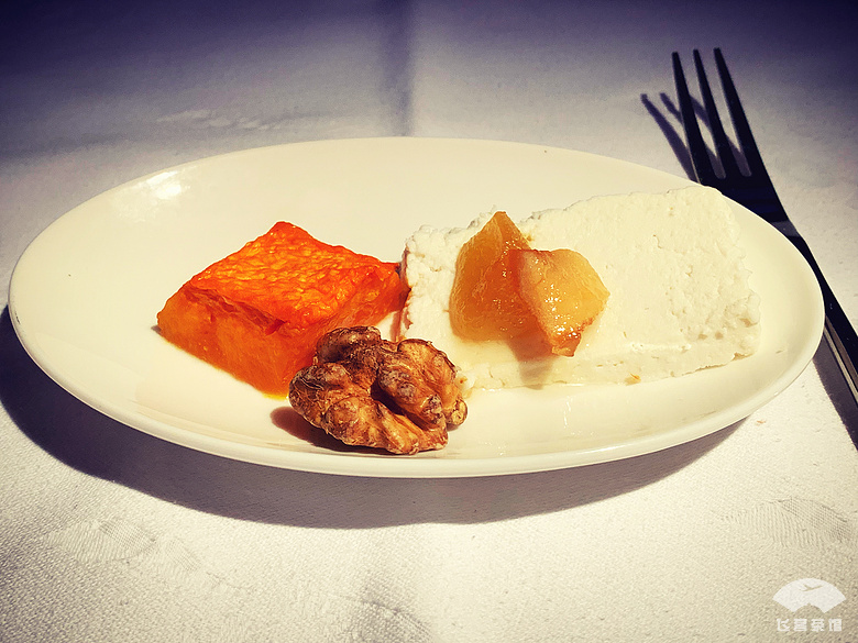 俄航舒适经济舱,上海飞莫斯科俄航餐食