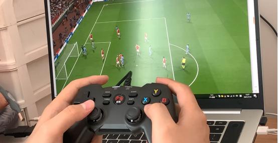 北通蝙蝠4手柄选哪个,北通蝙蝠4手柄无线版续航