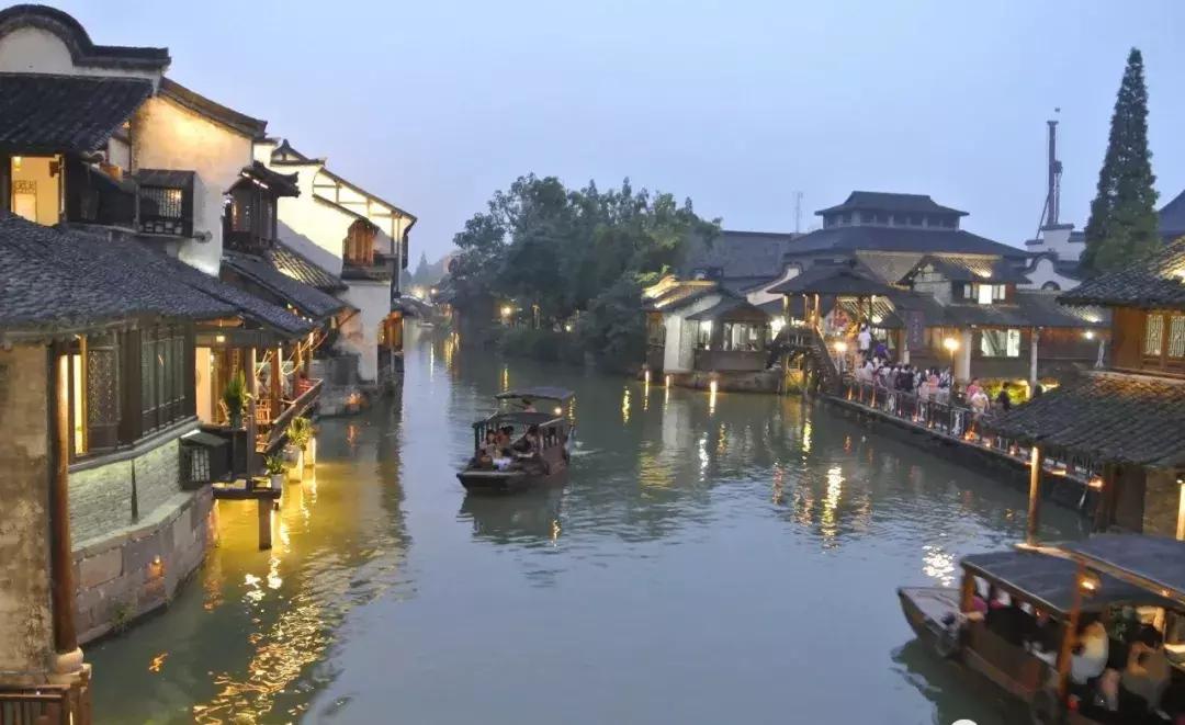 涔屾潙鍙戝睍缁忛獙,涔屾潙骞存帴寰呮父瀹㈤噺