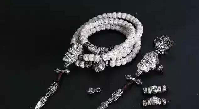 108手串背云如何搭配,5mm的手串搭配多大的背云