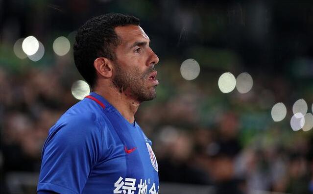 一个喜欢足球的体育老师,我有一个特别喜欢的老师