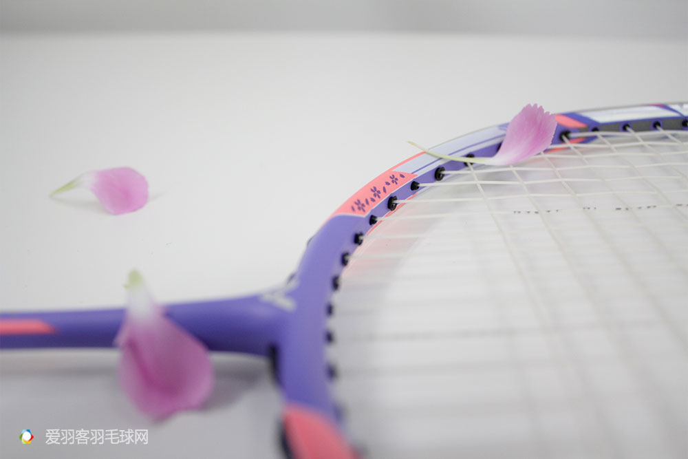 情人节这天，他送女神一把ZF2球拍后...附2.14拯救指南