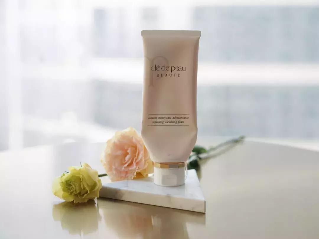 她们用了23年的保养品,她们用到空瓶的保湿单品