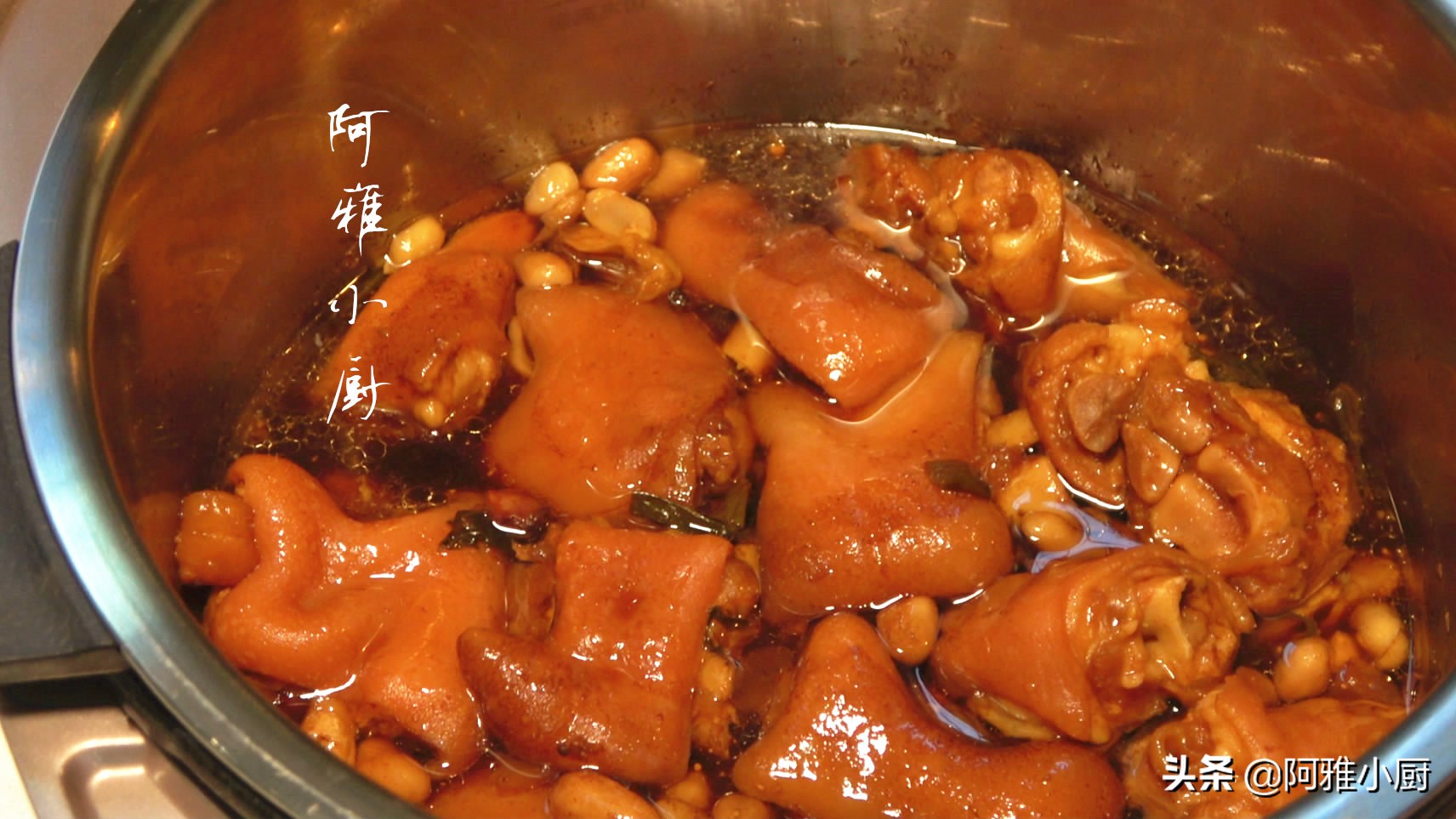 猪蹄不放油怎么做好吃又软烂,猪蹄新做法酥香软烂外焦里嫩