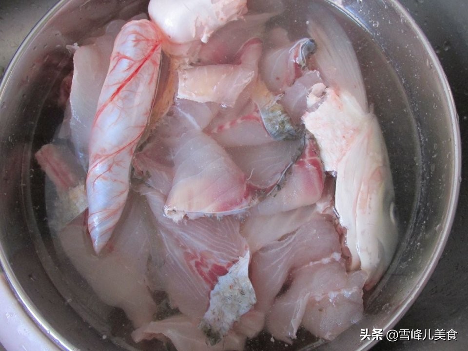 草鱼怎么做好吃又简单不油炸,草鱼不要红烧教你懒人做法不腥