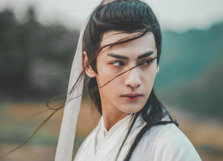 龙须刘海有多难驾驭,龙须刘海不是所有人都能驾驭